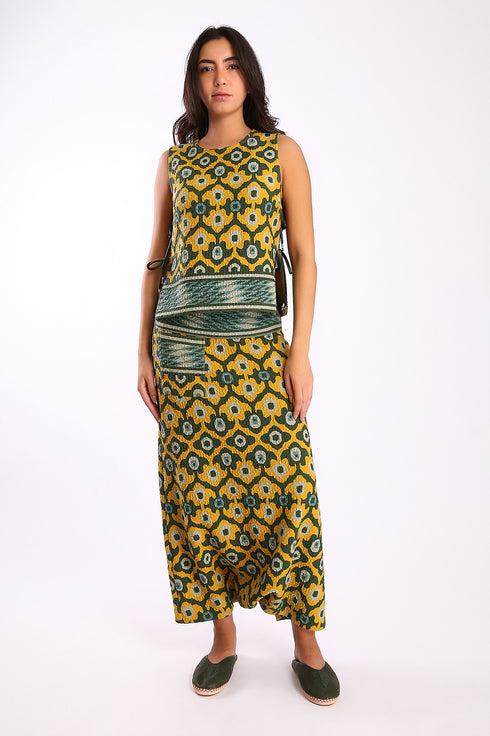 Harem pants with elastic waist and one front pocket